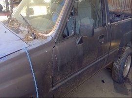 1988 TOYOTA TRUCK, STD CAB, MT, 4WD,  Z25043